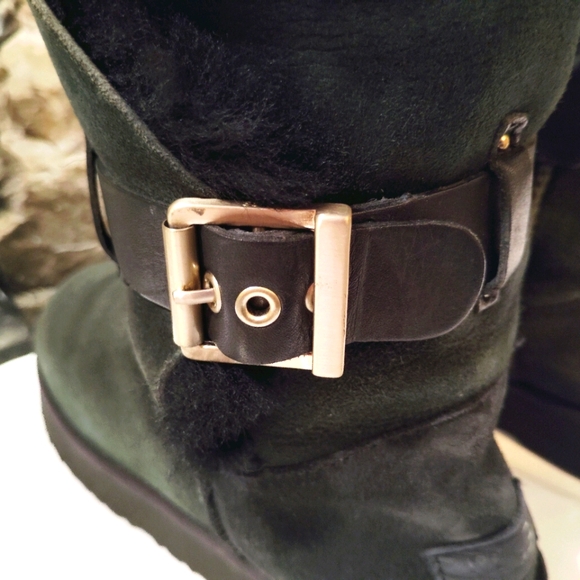 Sz 7 UGG Jaylyn Boots Suede Leather Sheepskin Insole Furry Belted Buckle Boots - Picture 9 of 17